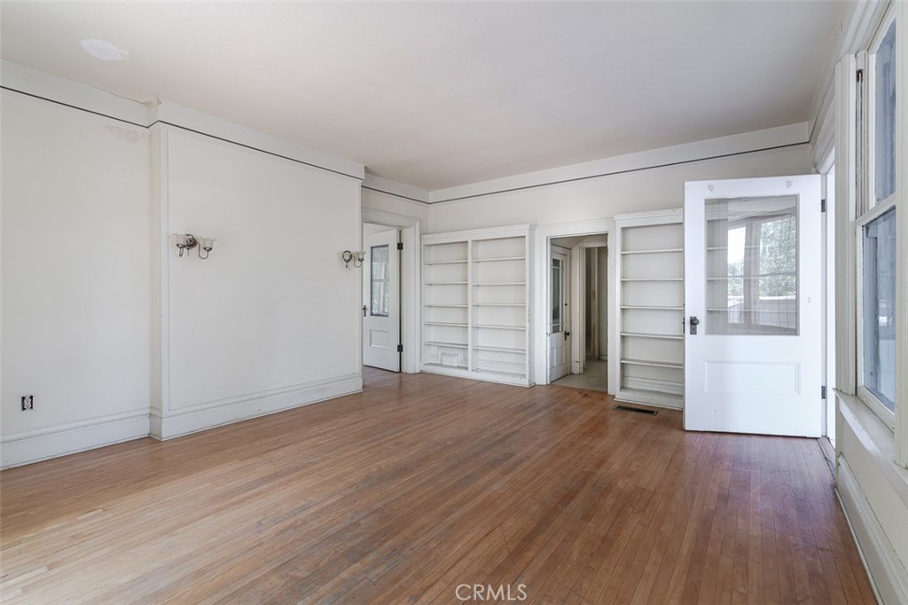 696 Saint John Avenue