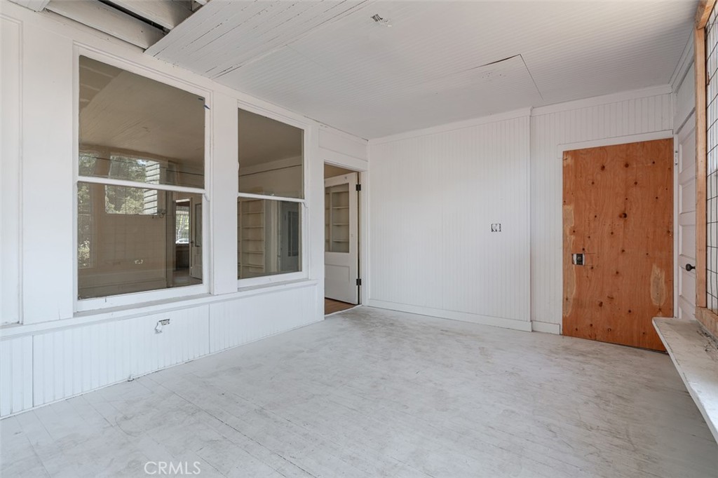 696 Saint John Avenue