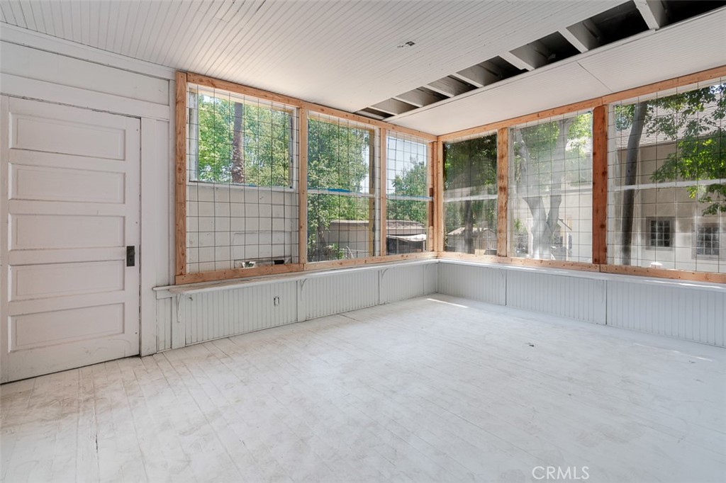 696 Saint John Avenue