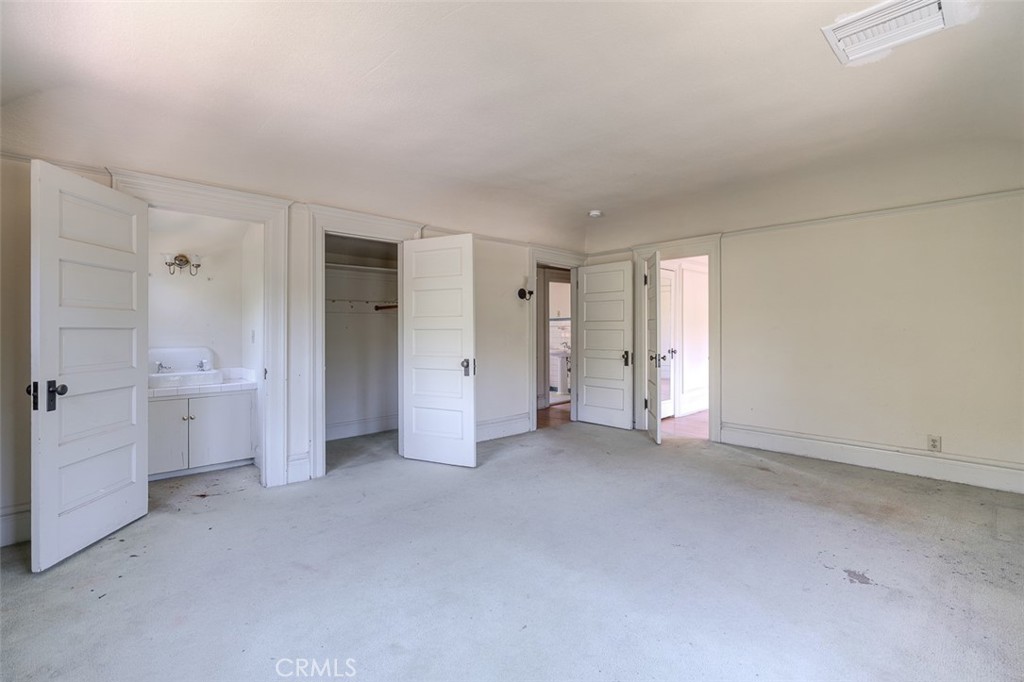 696 Saint John Avenue