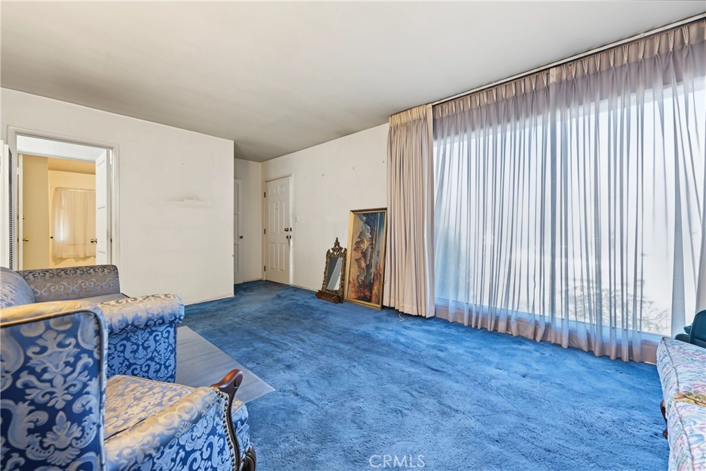 1218 E 124th