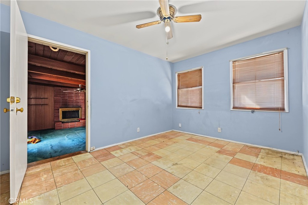 1218 E 124th
