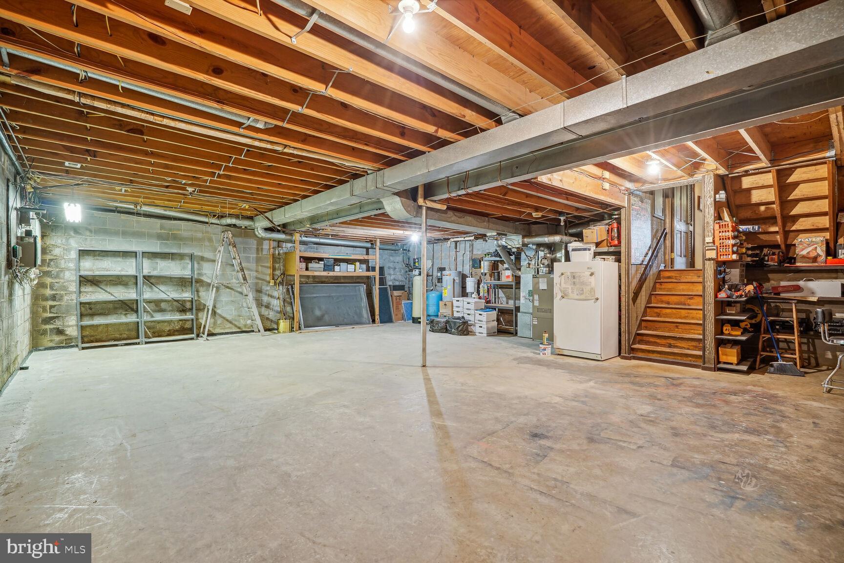 11307 Lilting Ln