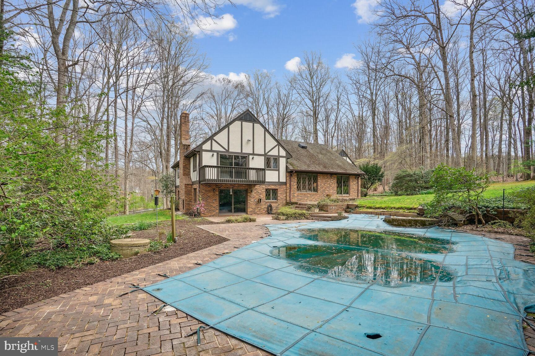 11307 Lilting Ln