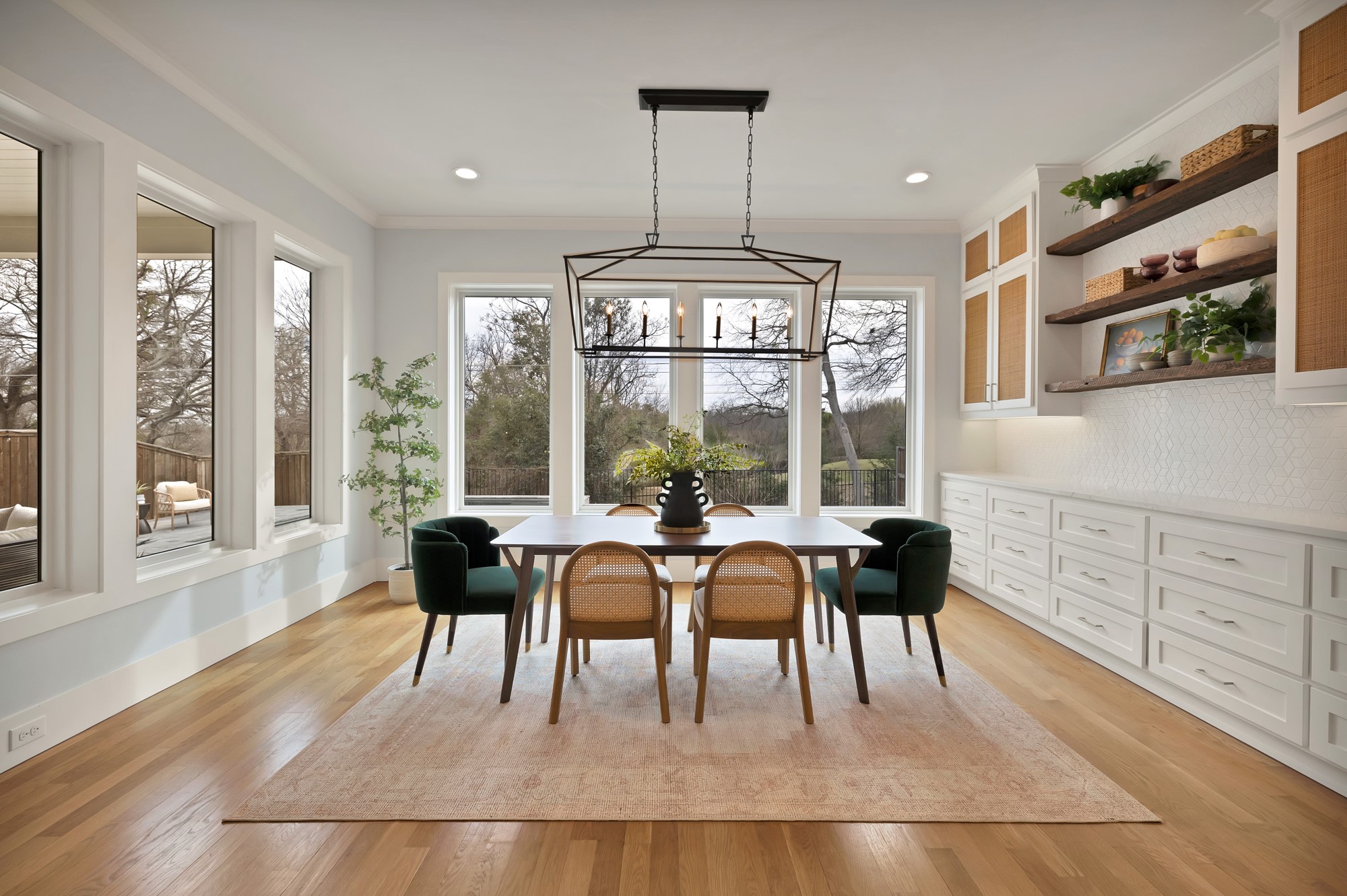 6946 La Vista Drive
