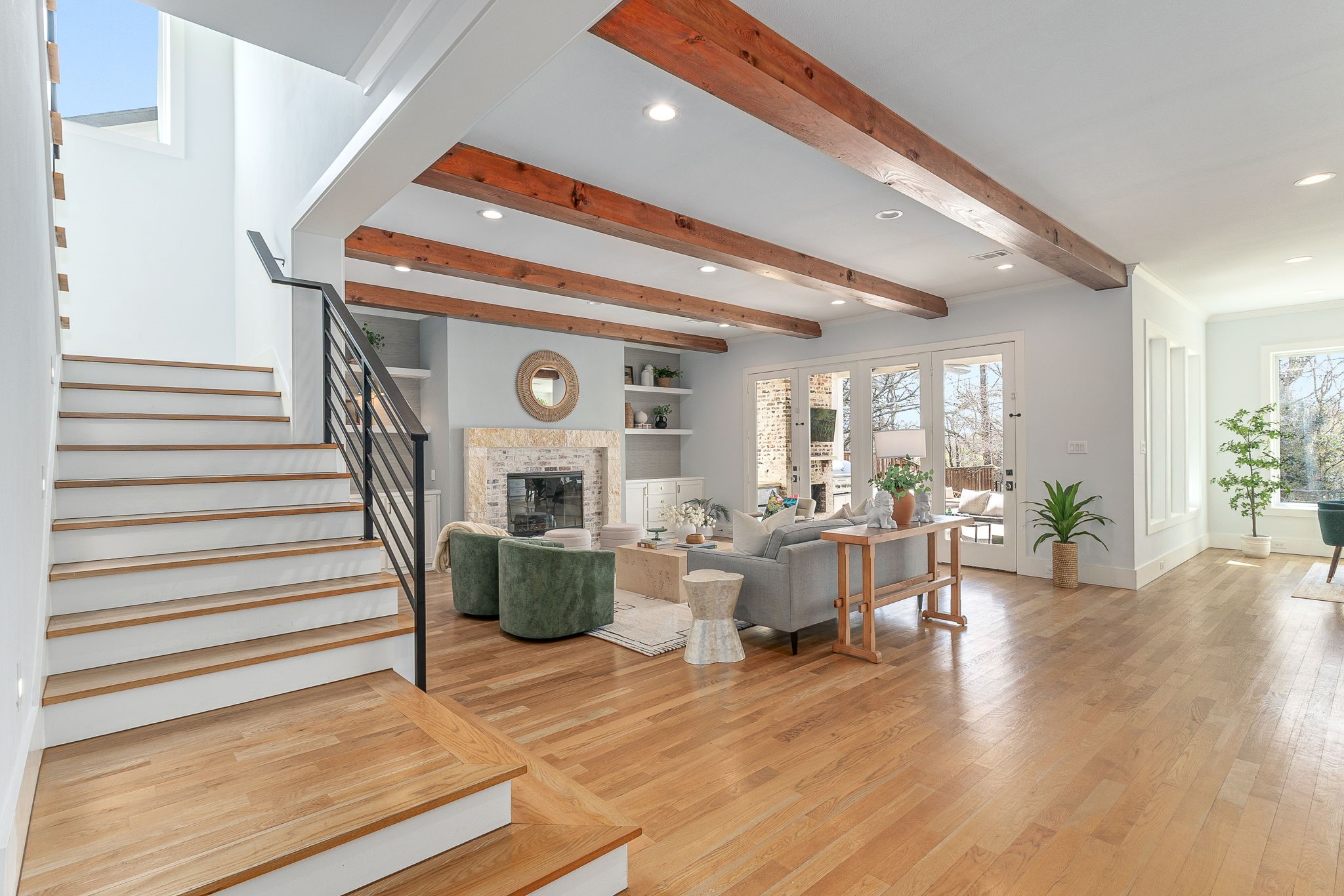 6946 La Vista Drive