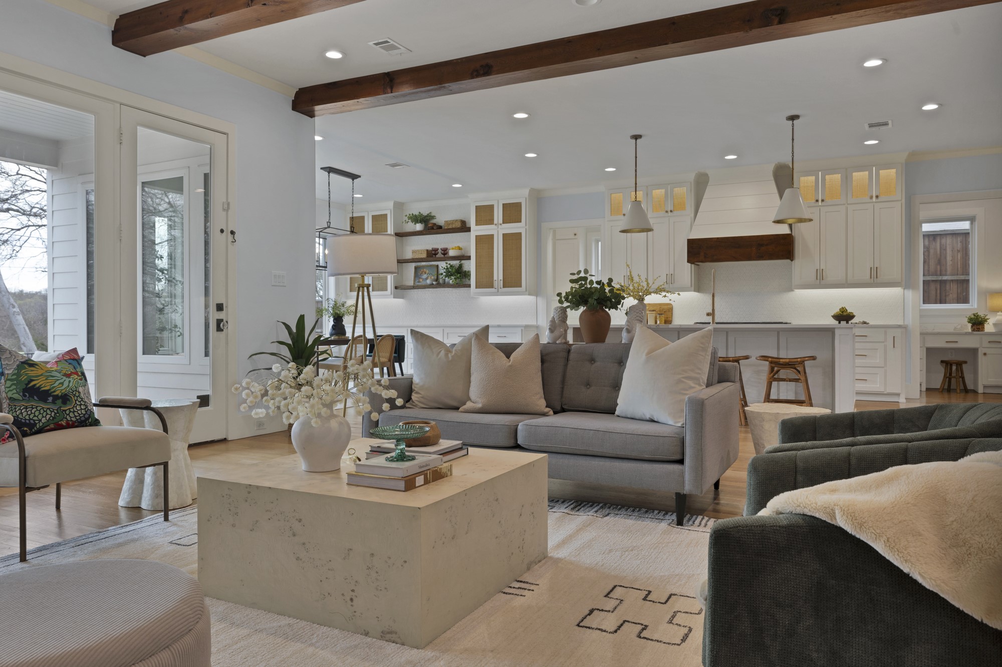 6946 La Vista Drive