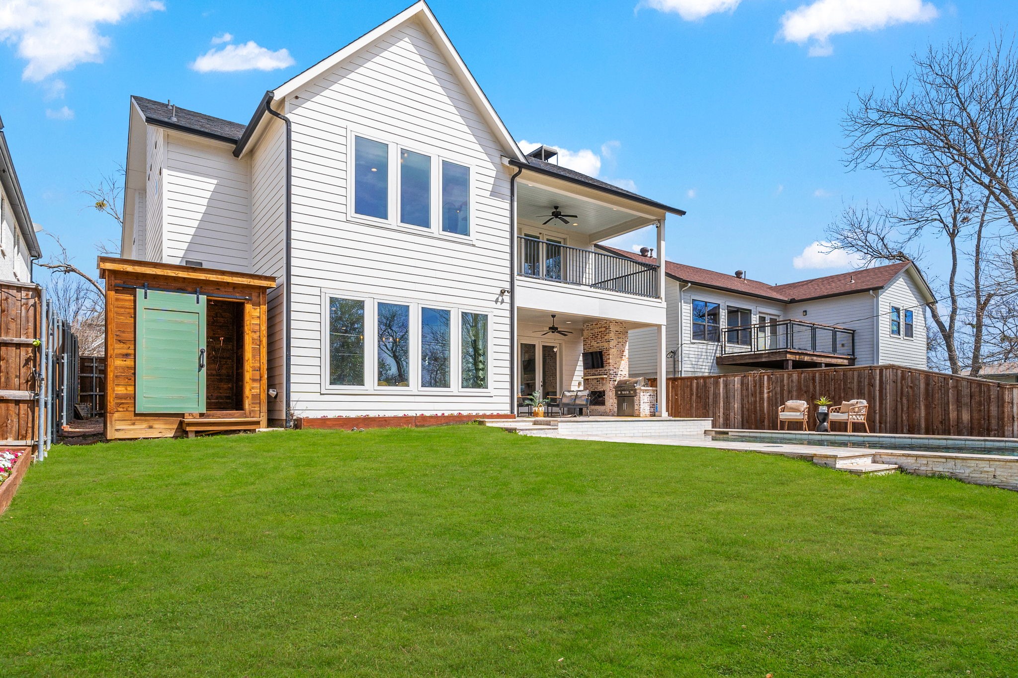6946 La Vista Drive
