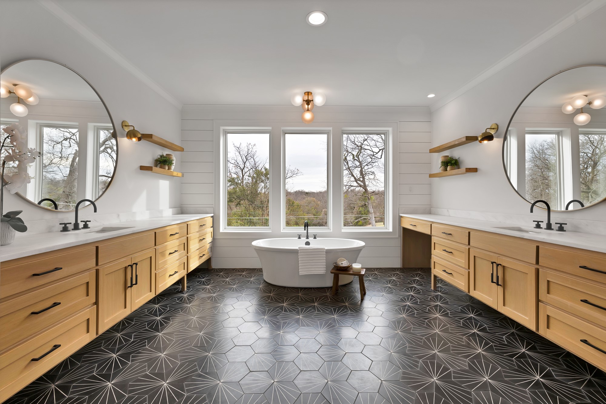 6946 La Vista Drive