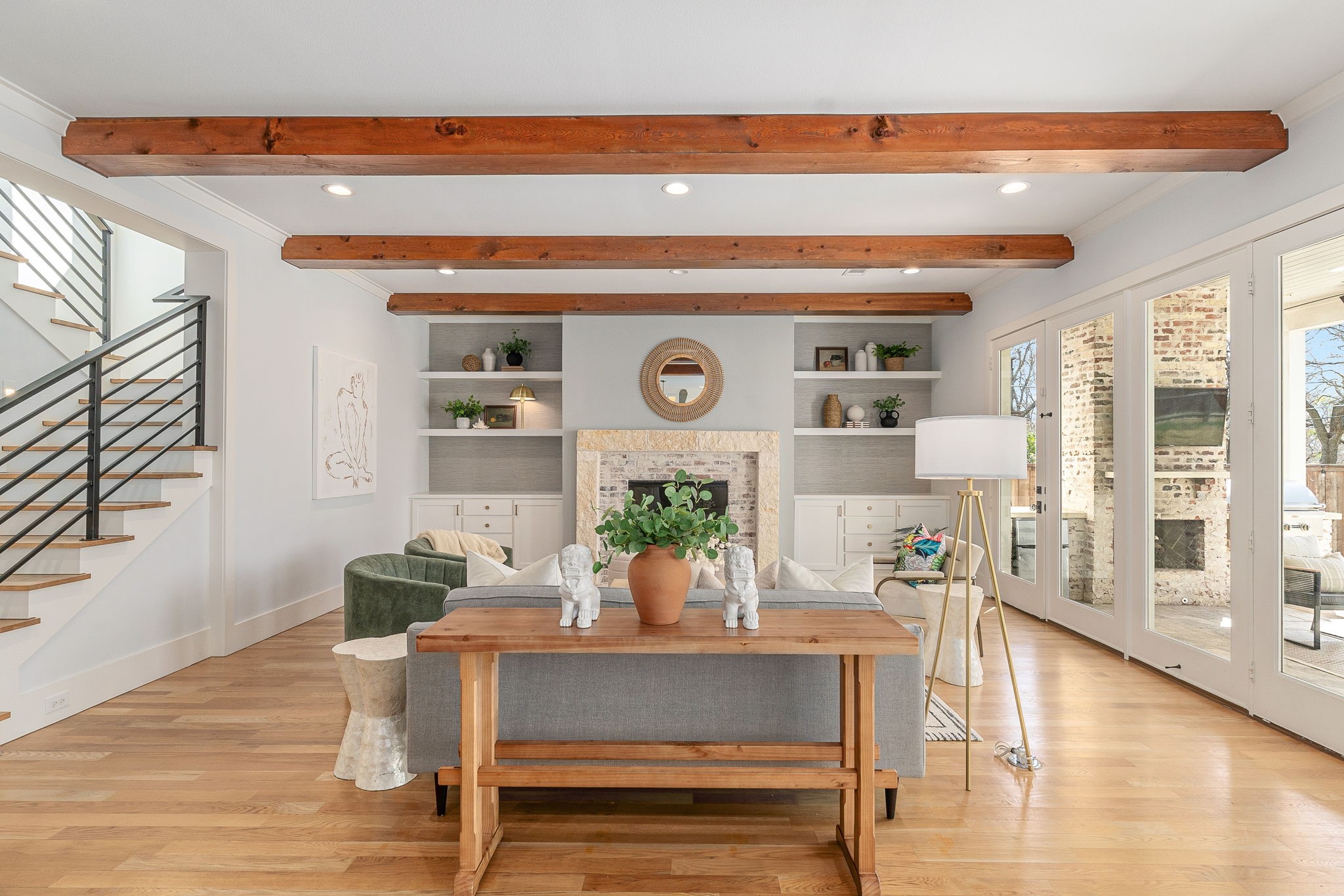 6946 La Vista Drive