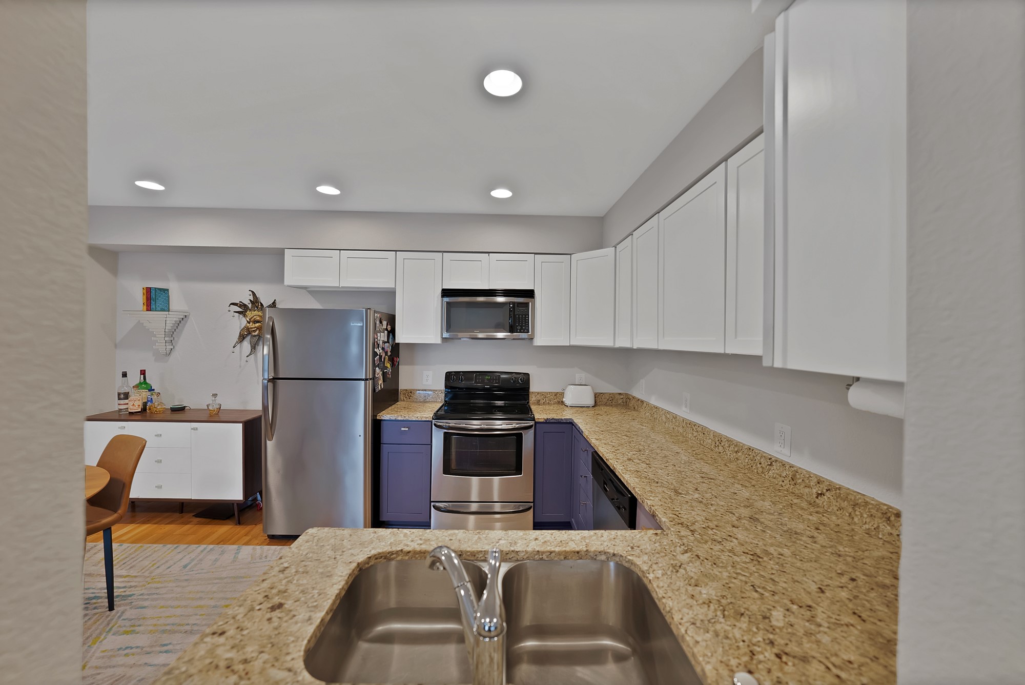 2722 Knight Street 407B