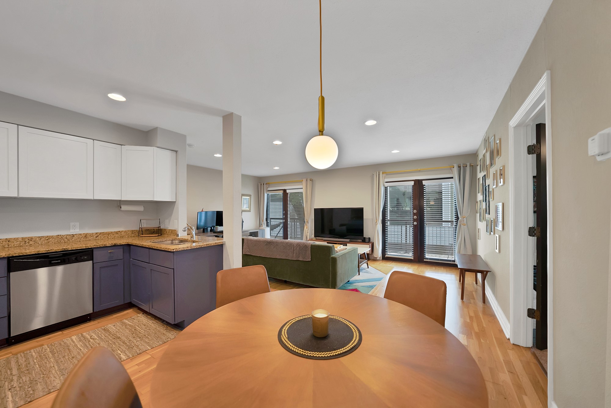 2722 Knight Street 407B