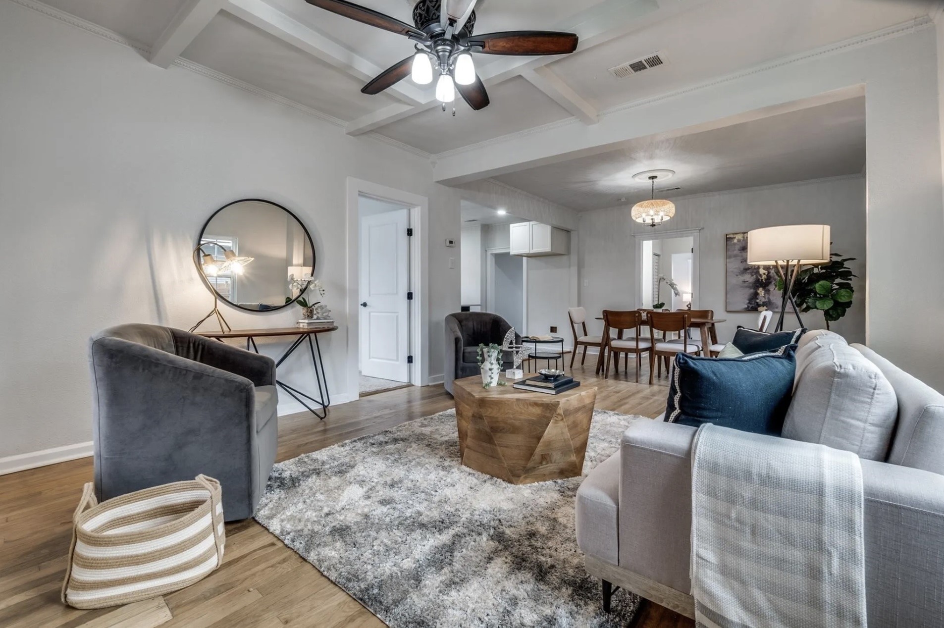 620 S Winnetka Avenue