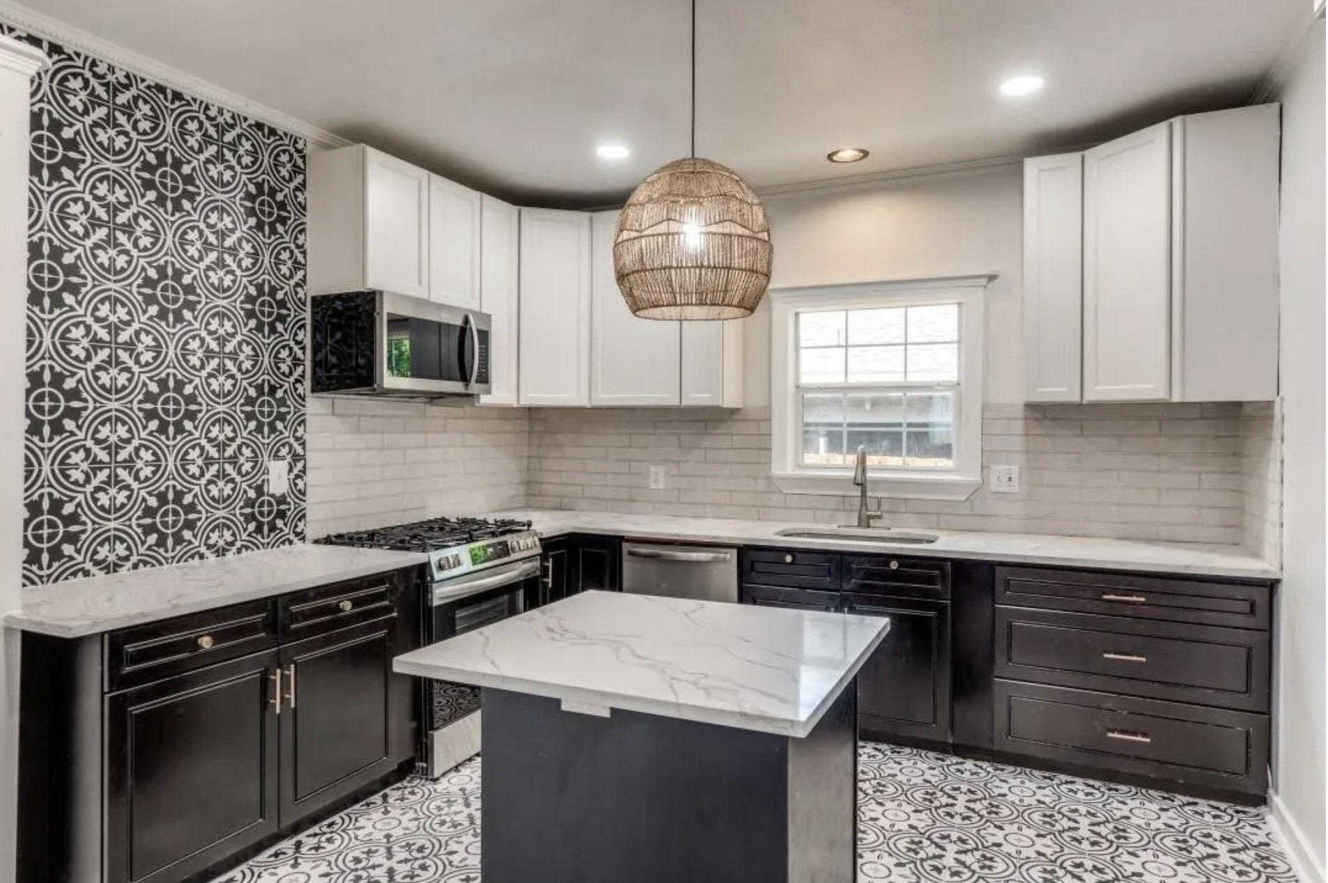 620 S Winnetka Avenue