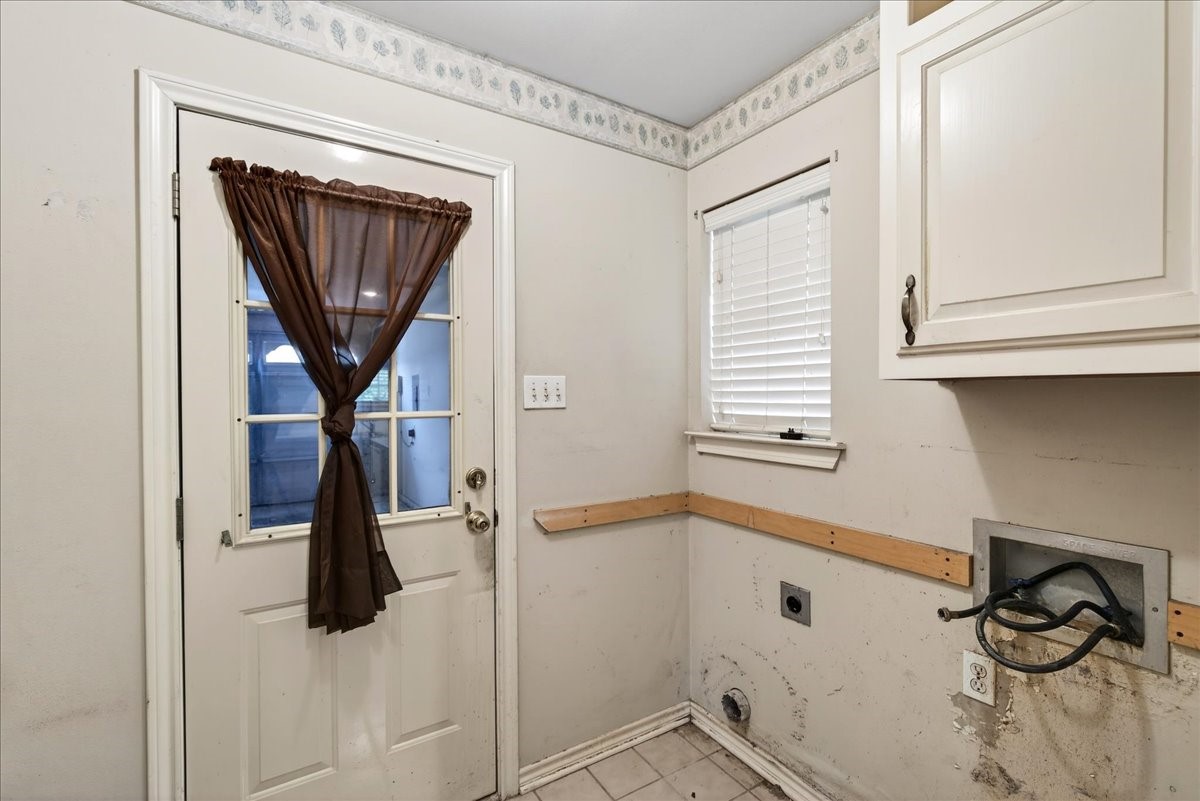 3236 Lexington Drive