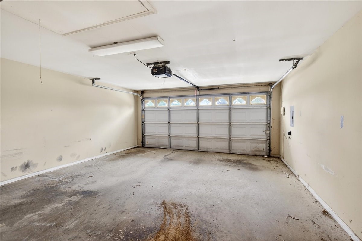 3236 Lexington Drive