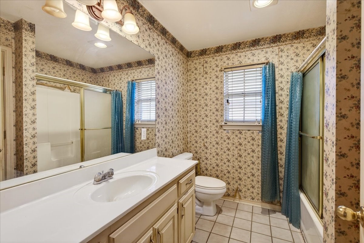 3236 Lexington Drive