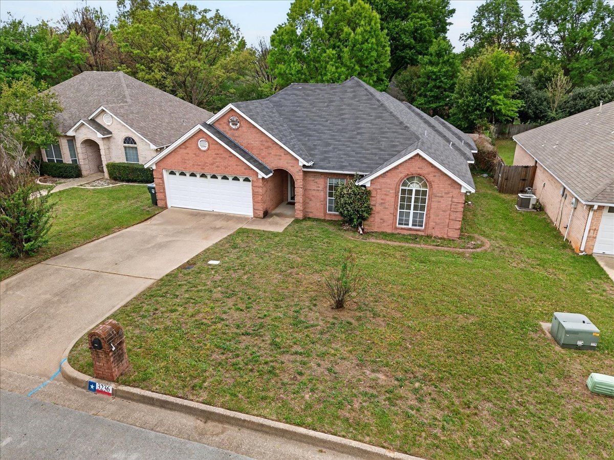 3236 Lexington Drive