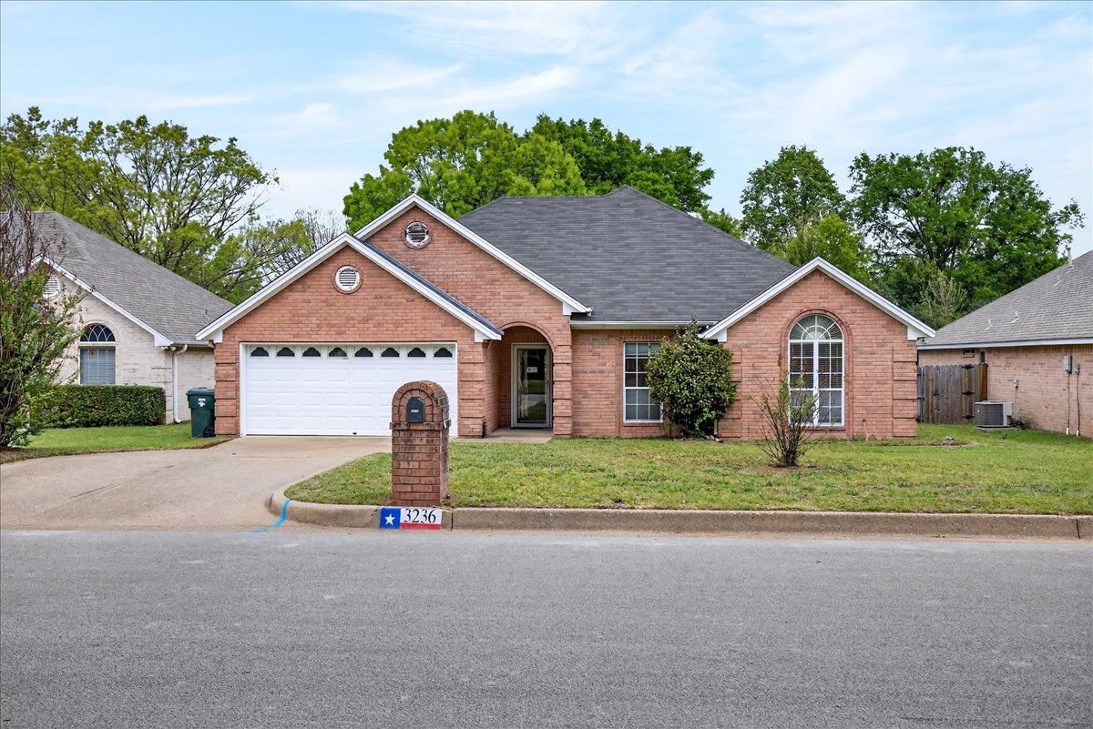 3236 Lexington Drive