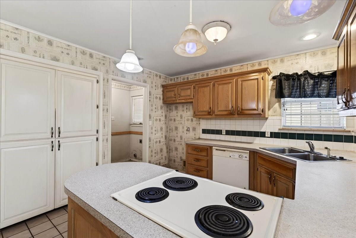 3236 Lexington Drive