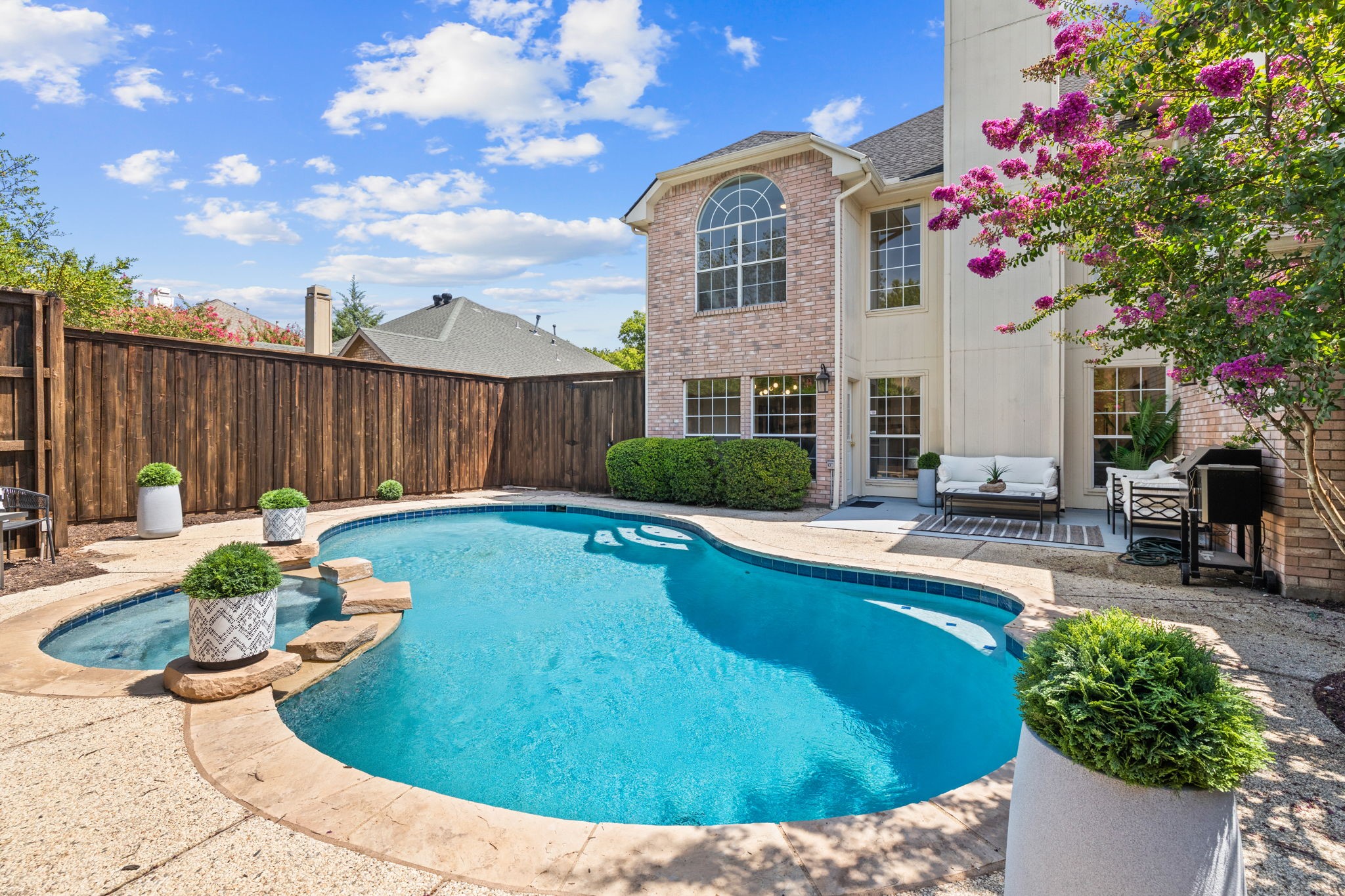 11608 Meridian Drive