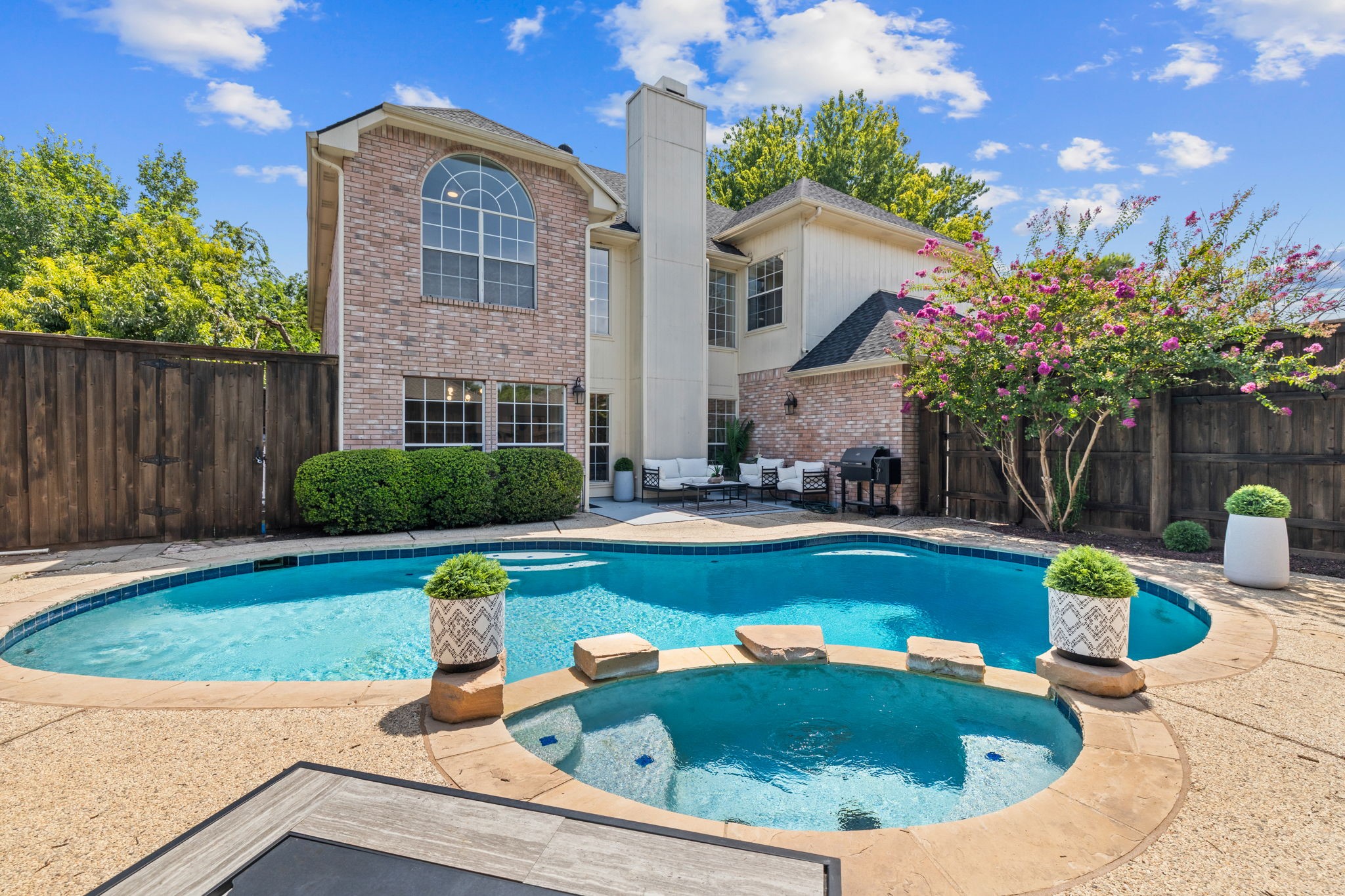11608 Meridian Drive