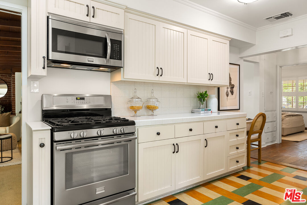 5539 Ventura Canyon Ave