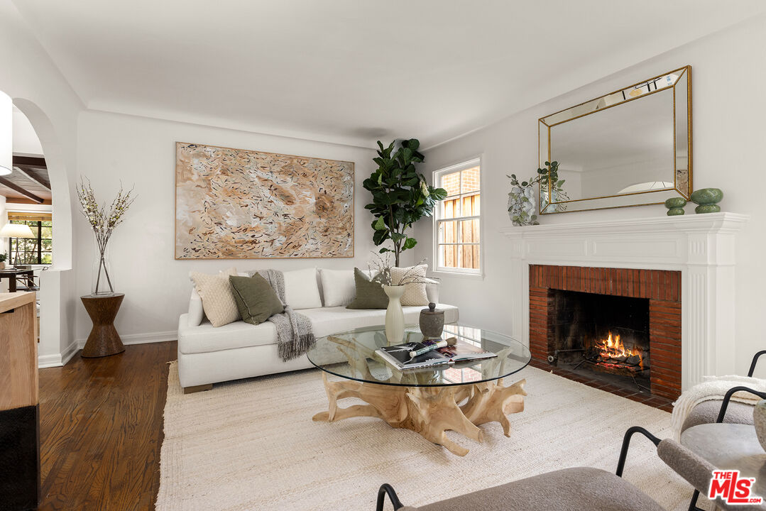 5539 Ventura Canyon Ave