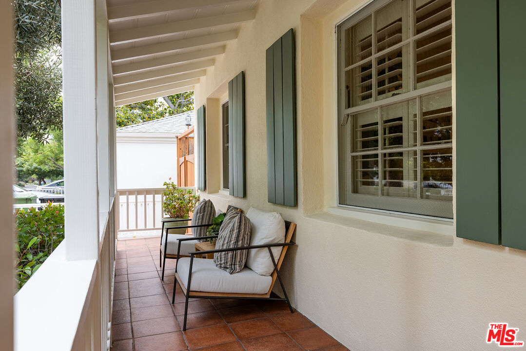 5539 Ventura Canyon Ave