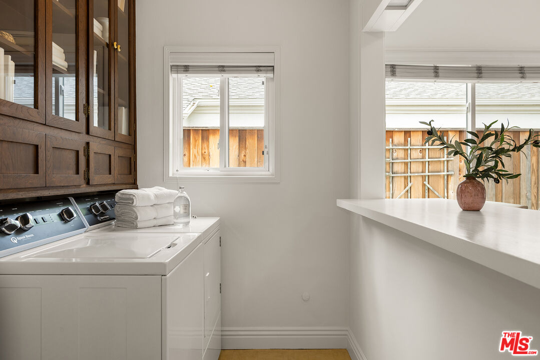 5539 Ventura Canyon Ave