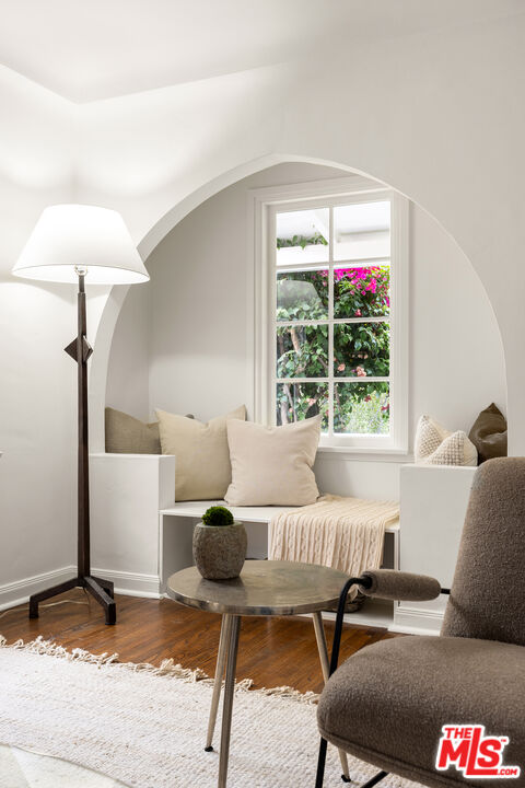 5539 Ventura Canyon Ave