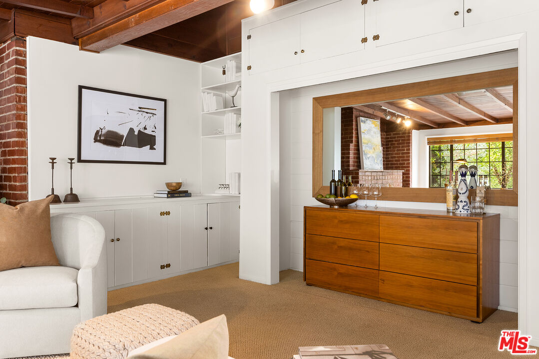 5539 Ventura Canyon Ave