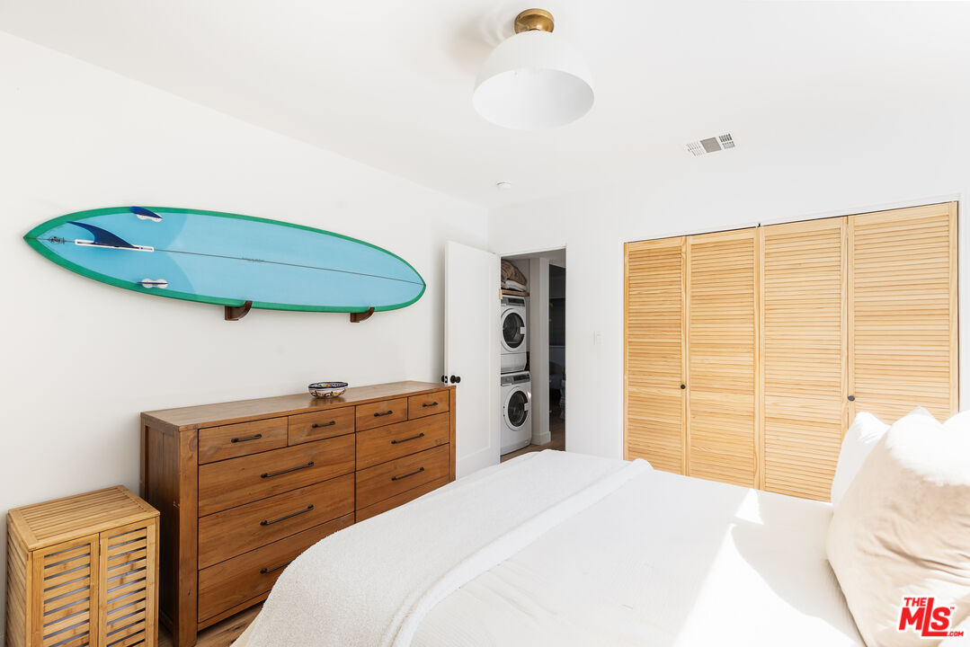 331 Brooks Ave Unit: 2