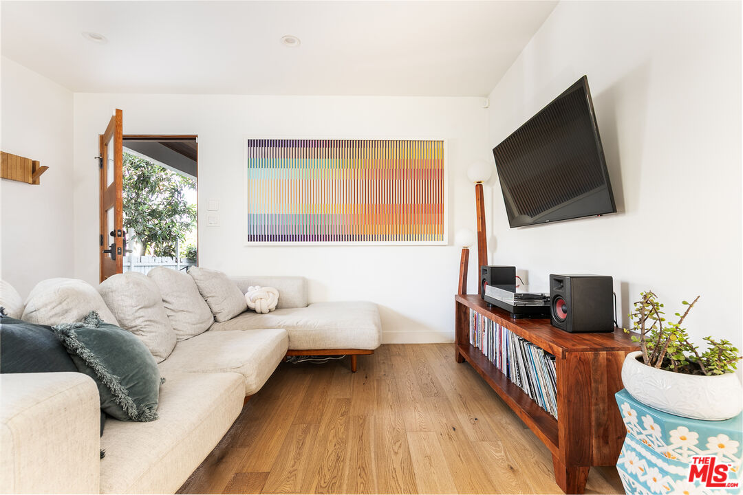 331 Brooks Ave Unit: 2