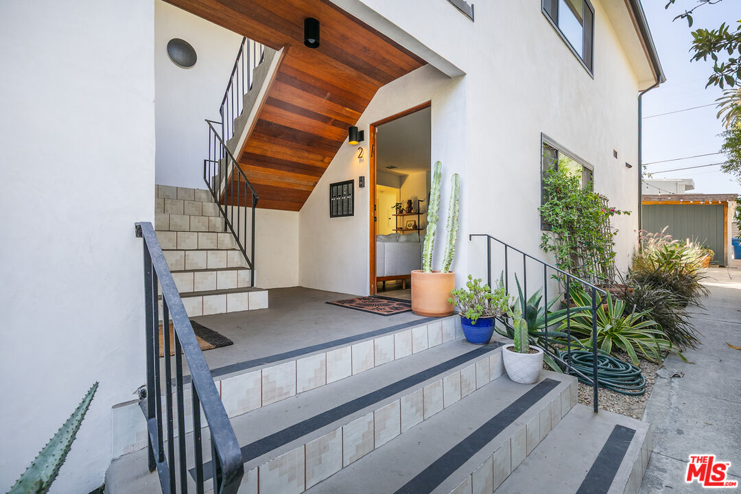 331 Brooks Ave Unit: 2