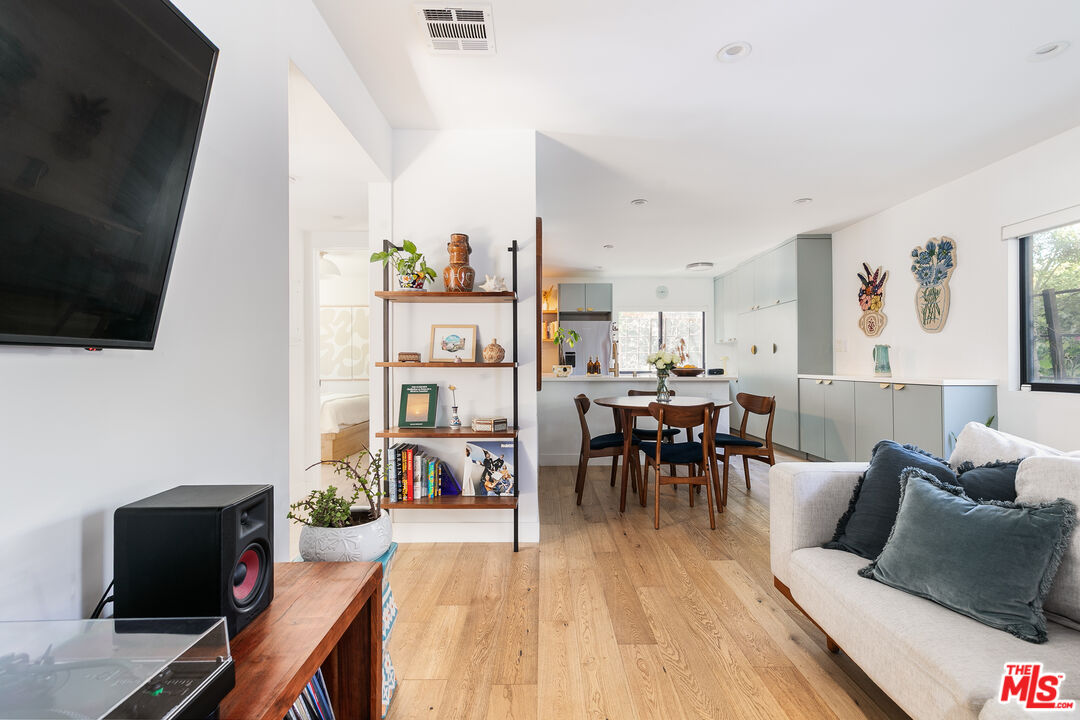 331 Brooks Ave Unit: 2