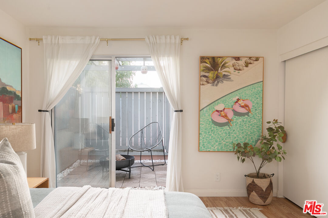 532 N Rossmore Ave Unit: 406