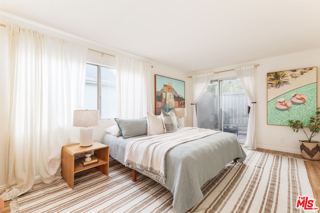 532 N Rossmore Ave Unit: 406