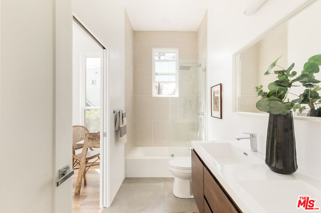 303 W Avenue 38