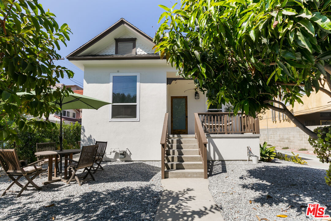303 W Avenue 38