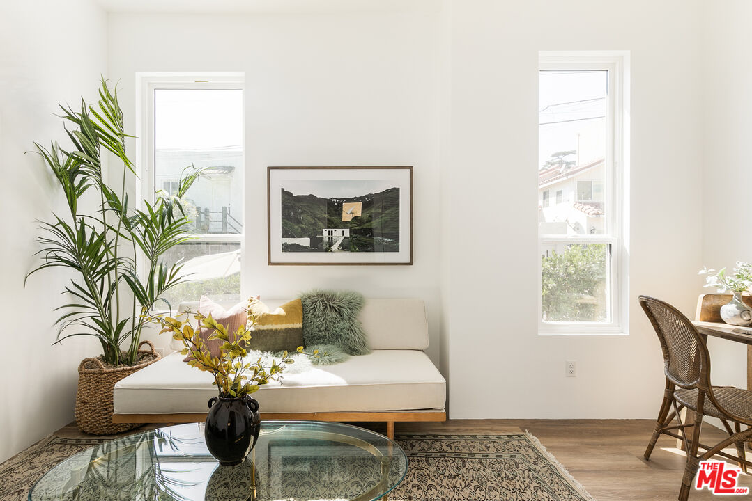 303 W Avenue 38