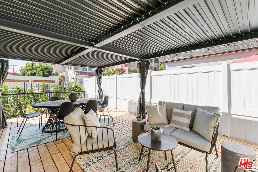 303 W Avenue 38
