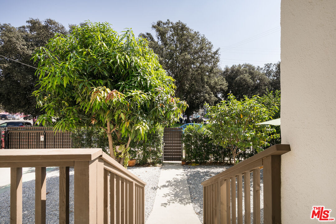 303 W Avenue 38