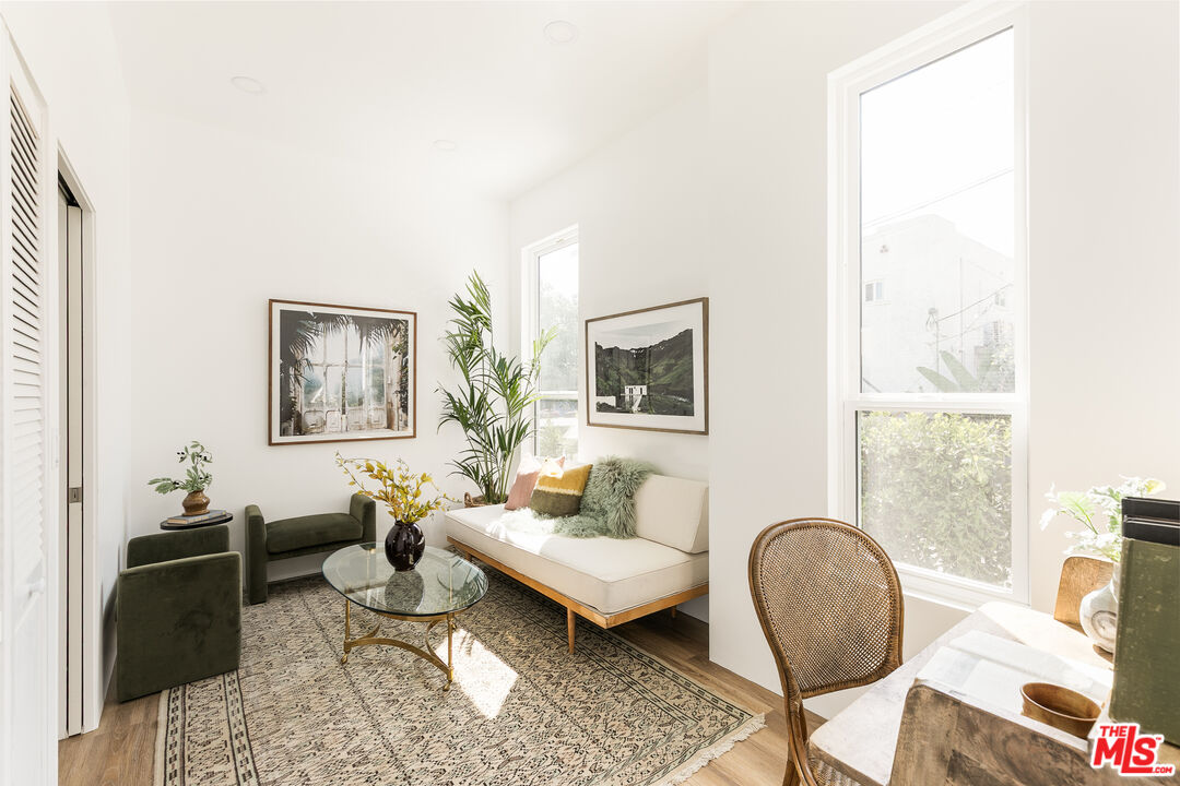303 W Avenue 38