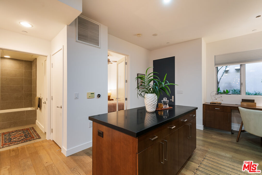 6001 Carlton Way Unit: 105