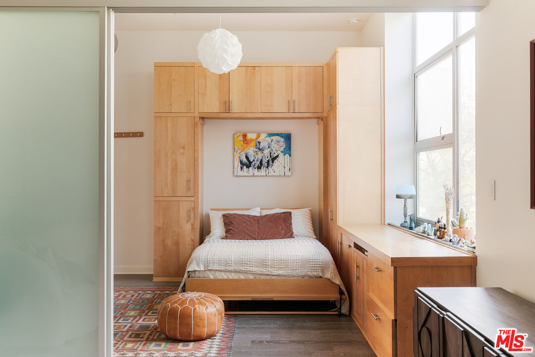 4080 Glencoe Ave Unit: 219