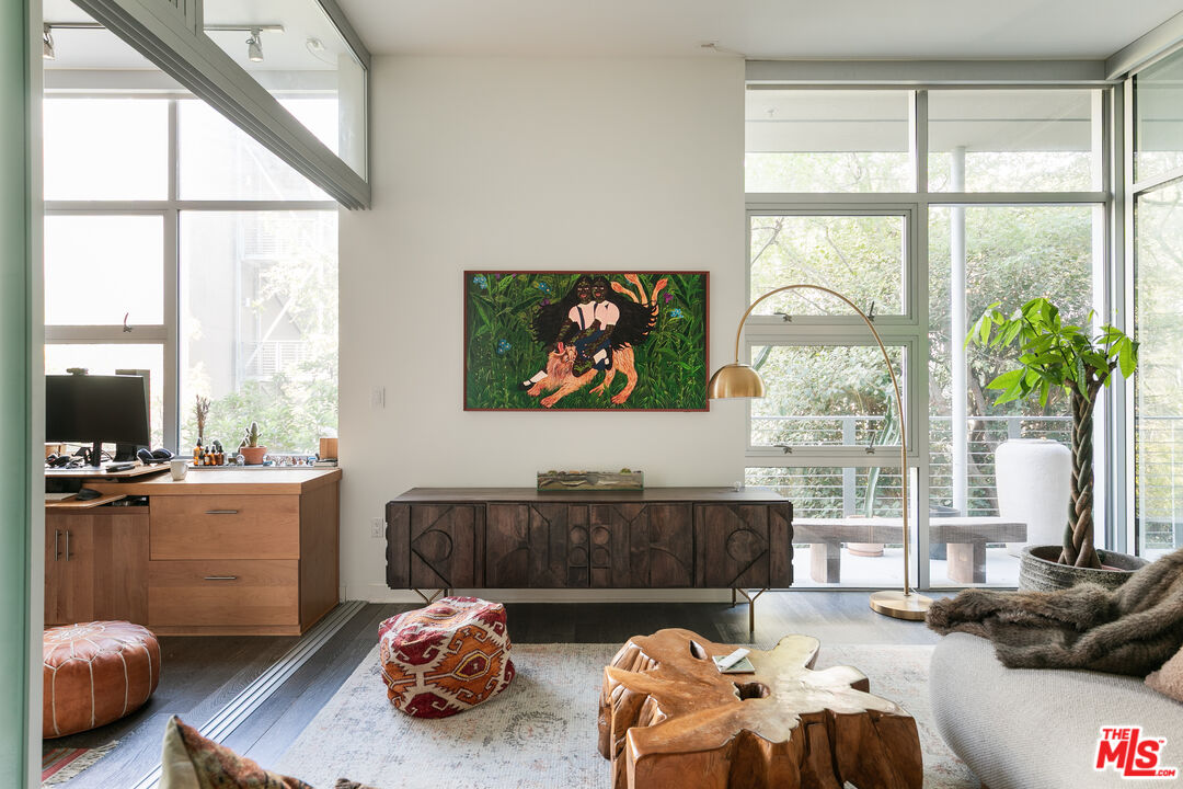 4080 Glencoe Ave Unit: 219