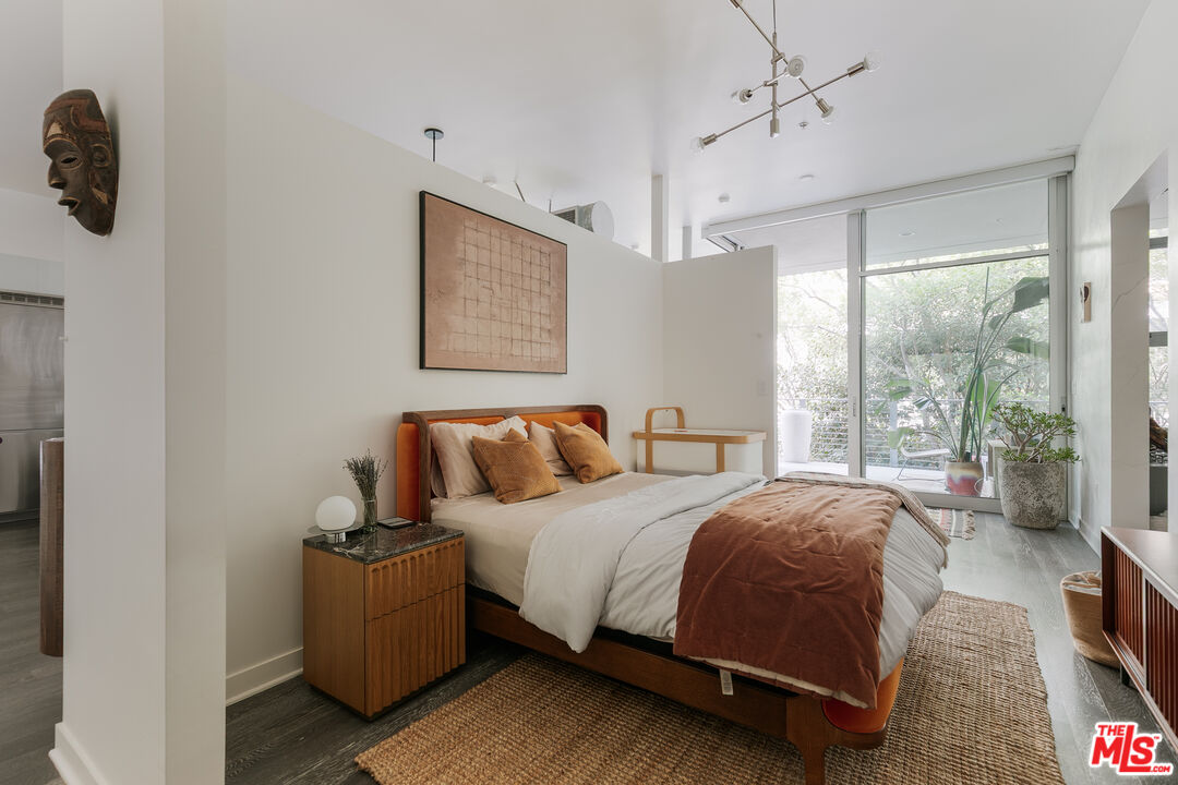 4080 Glencoe Ave Unit: 219