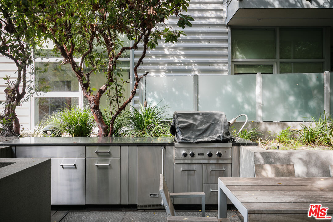 4080 Glencoe Ave Unit: 219