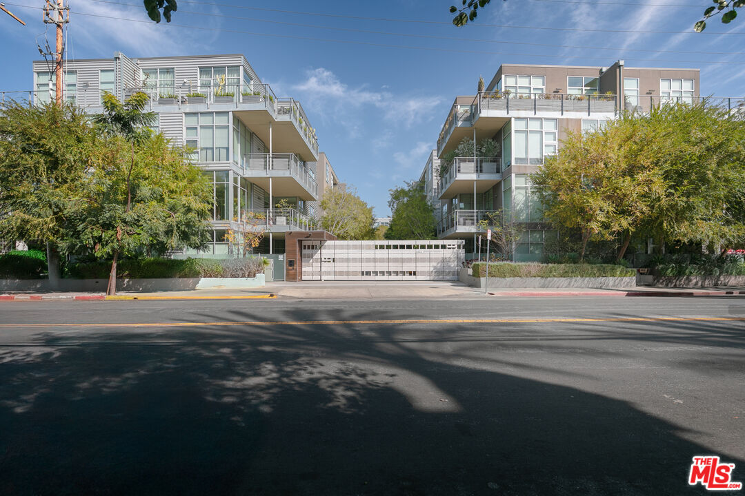4080 Glencoe Ave Unit: 219